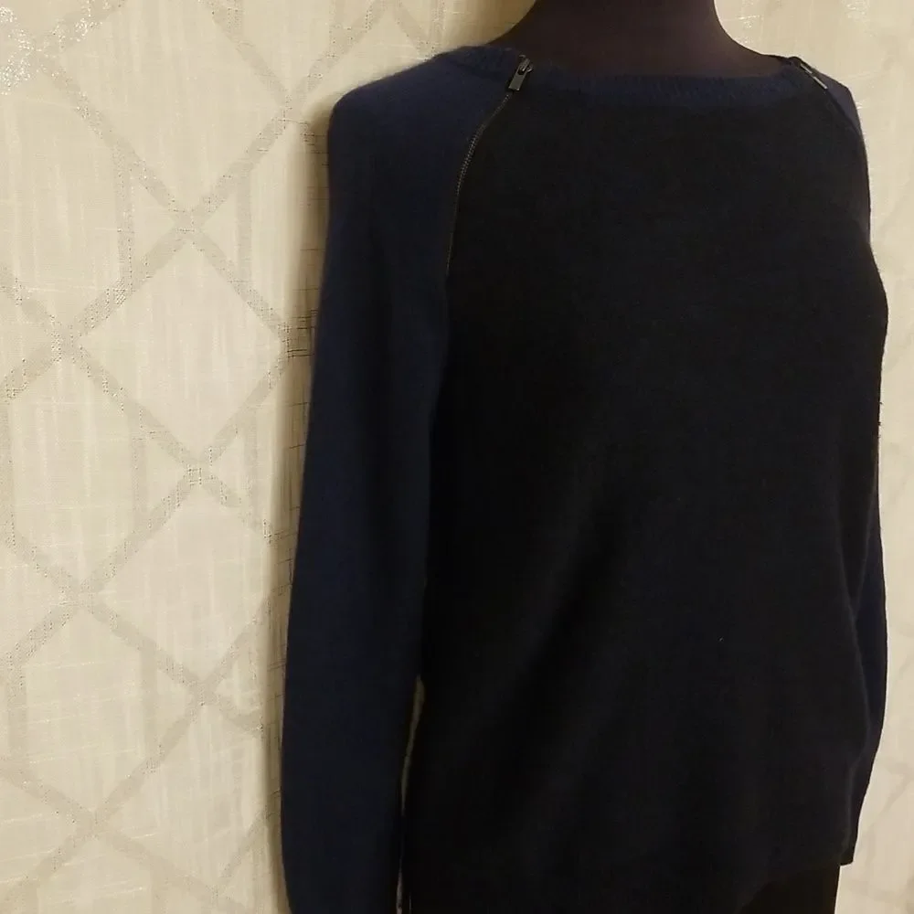 Banana Republic Sweater Top Italian Made Yarn Blue Womens Size Small